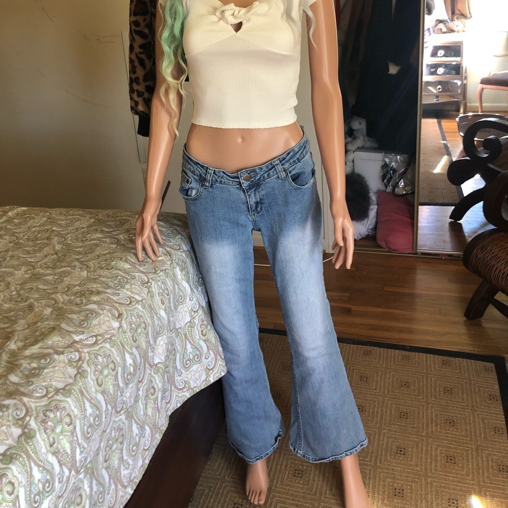 Tilt Low Rise Flare Jeans Size 7